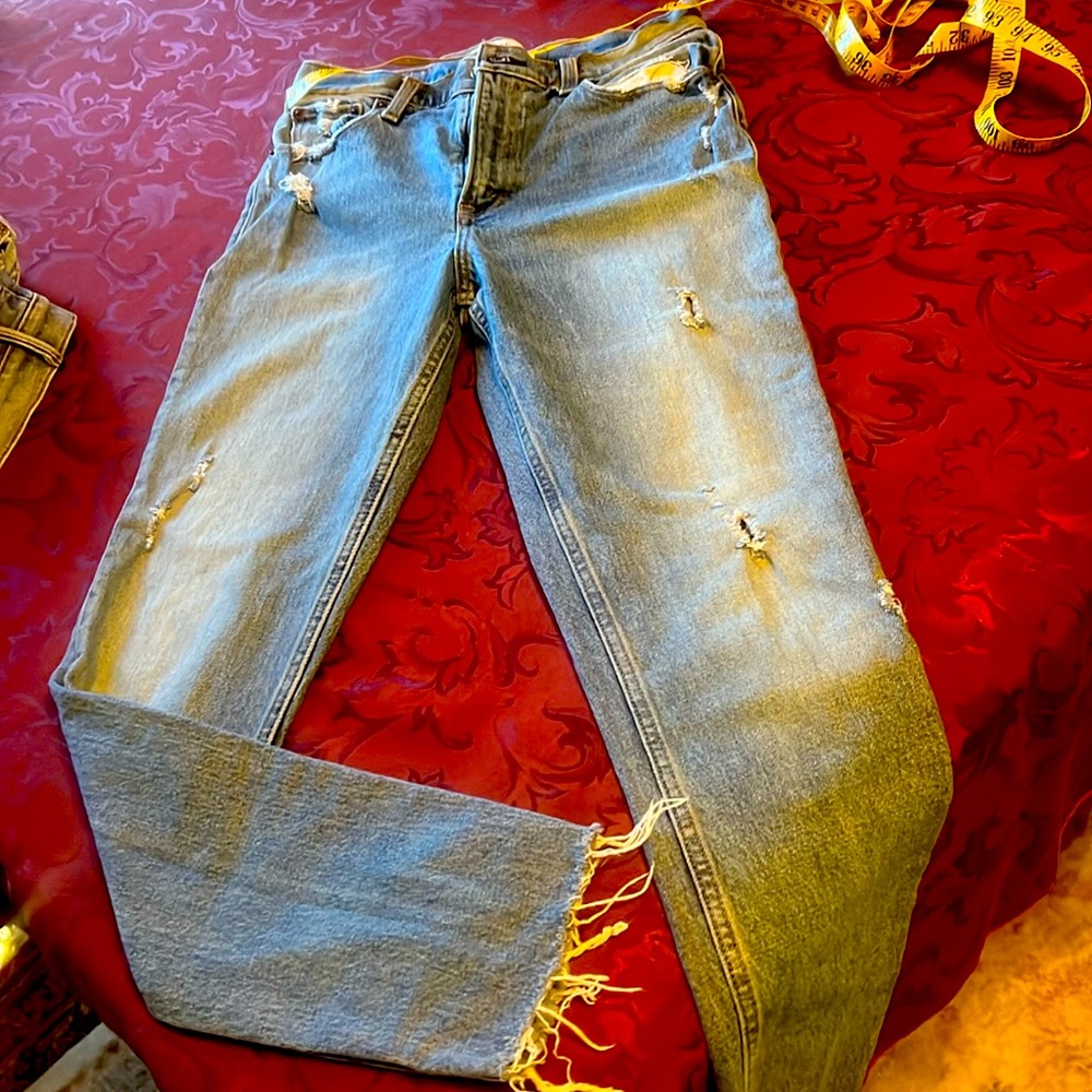 Abercrombie and Fitch the Skinny High Rise sz 28. L